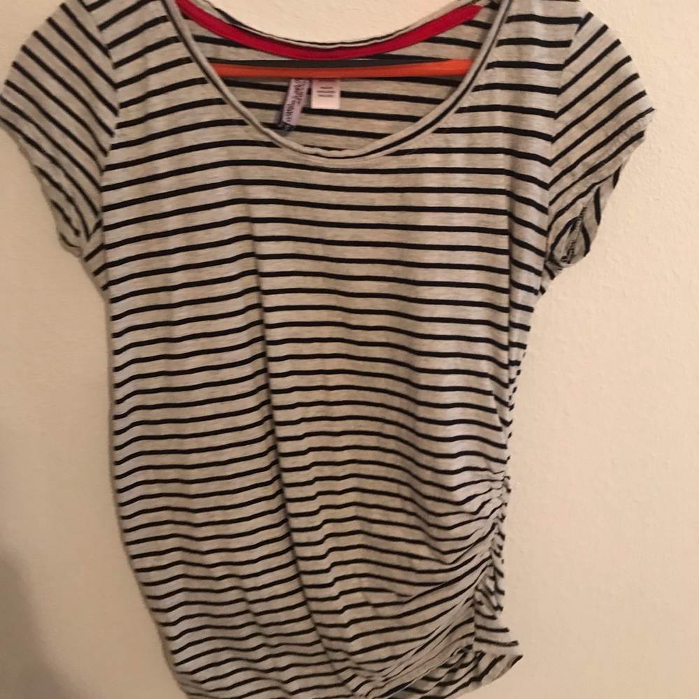 White and black striped maternity t shirt
